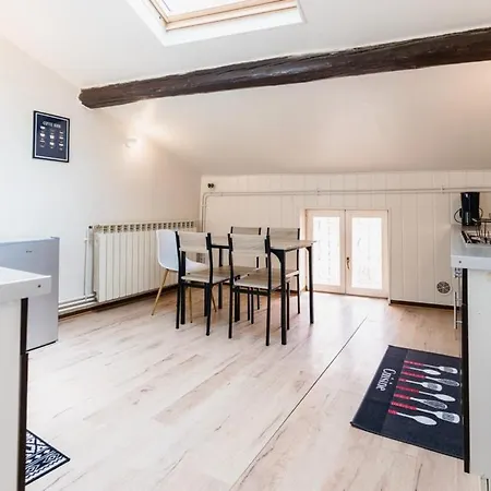 Apartament T4 Tres Spacieux Tres Lumineux Et Moderne De 93m2 A Ancy-dornot